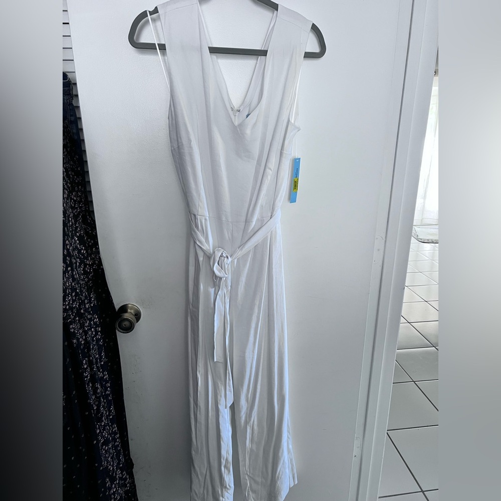 NWT Antonio Melanie Romper Sz 14 White. Sleeveless